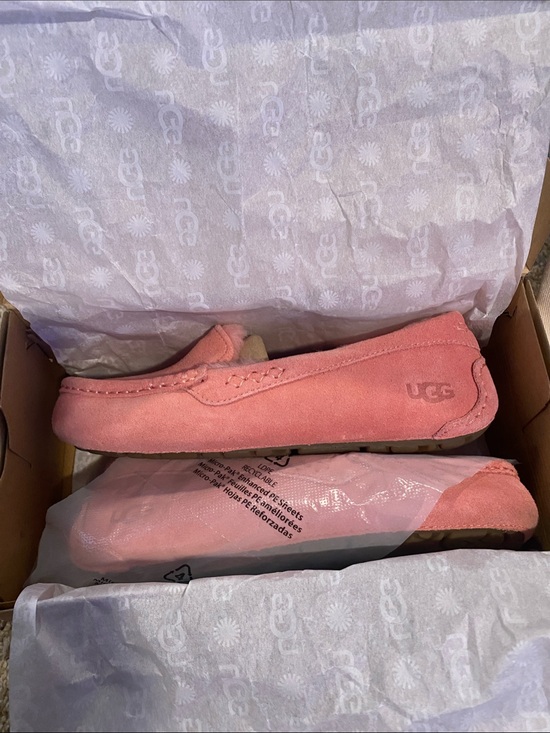 UGG Shoes - UGG Women’s Coral Pink Suede Moccasin Slippers